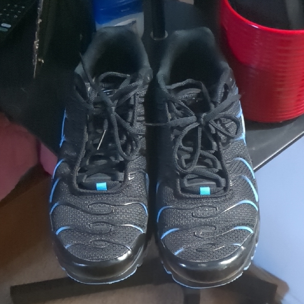 Men's Black and Blue Athletic Shoes